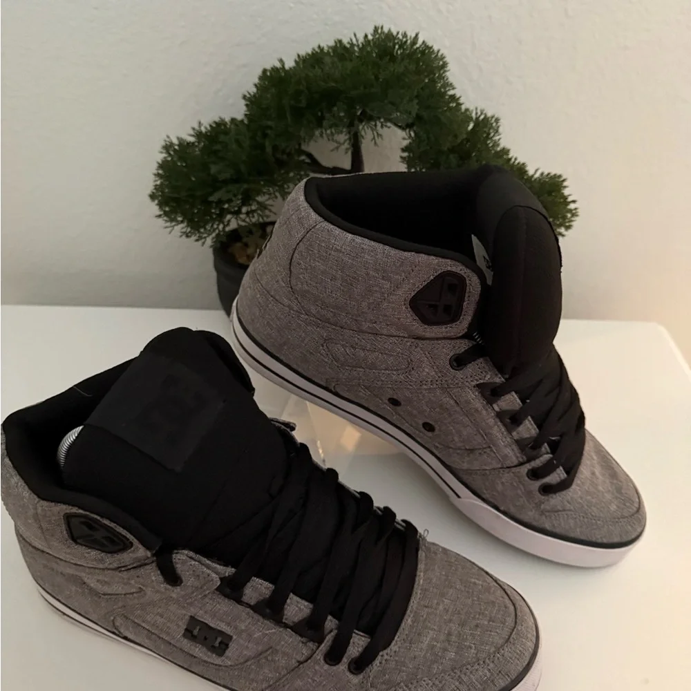 DC Men's Black and Gray High-Top Sneakers - Picture 1 of 7